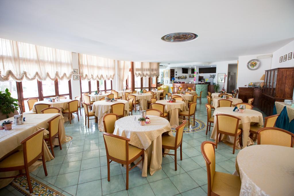 Residence Hotel Eden Palinuro Extérieur photo